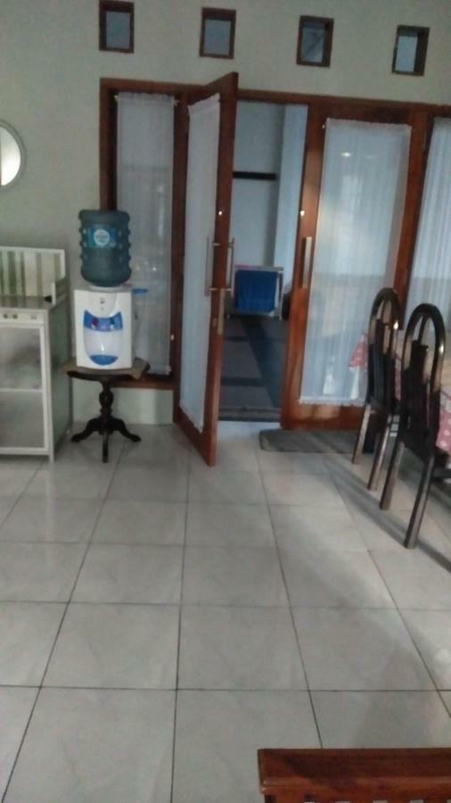 Endah Homestay Syariah Purwokerto Buitenkant foto